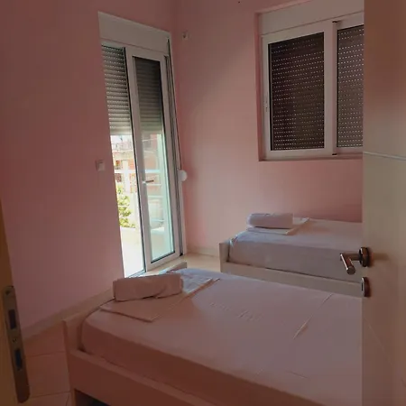 Adi Apartmán Sarandë