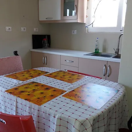 Apartment Adi